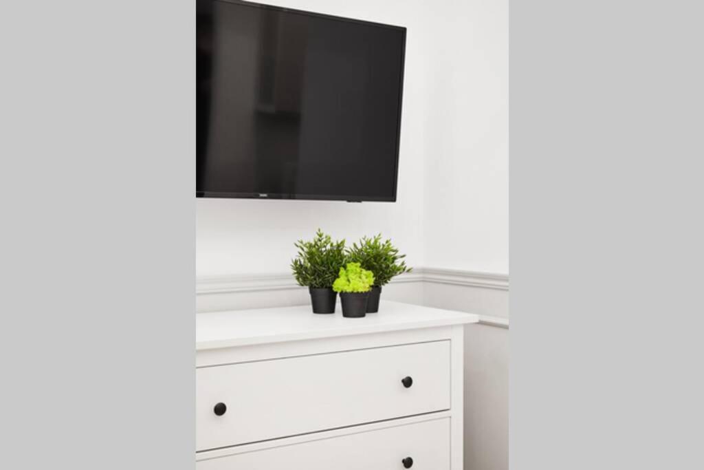 Househost Apartment I: Studencka Street คราคูฟ ภายนอก รูปภาพ